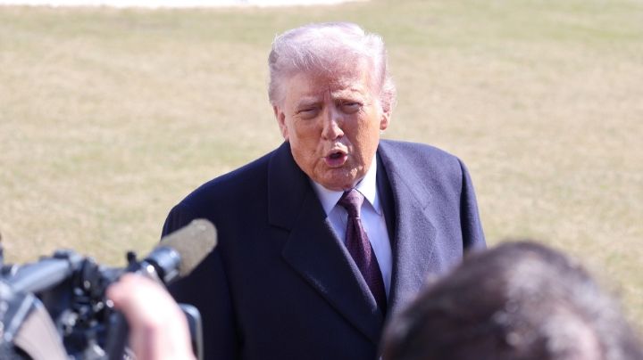 Trump dice alegrarse de la muerte del exfiscal que le investigó por la supuesta trama rusa