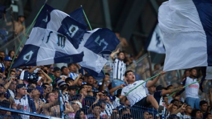 Afición protesta contra Rayados antes del partido contra Cruz Azul 