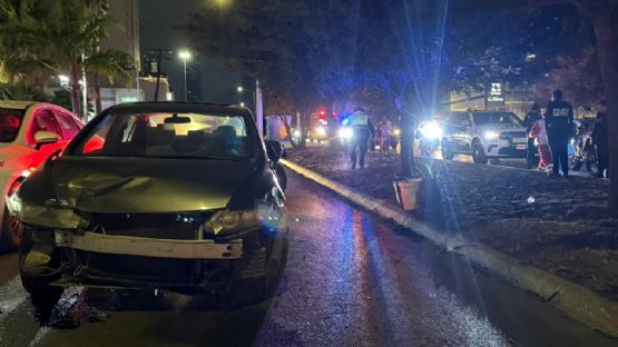 Accidente múltiple colapsa avenida Lázaro Cárdenas, en San Pedro