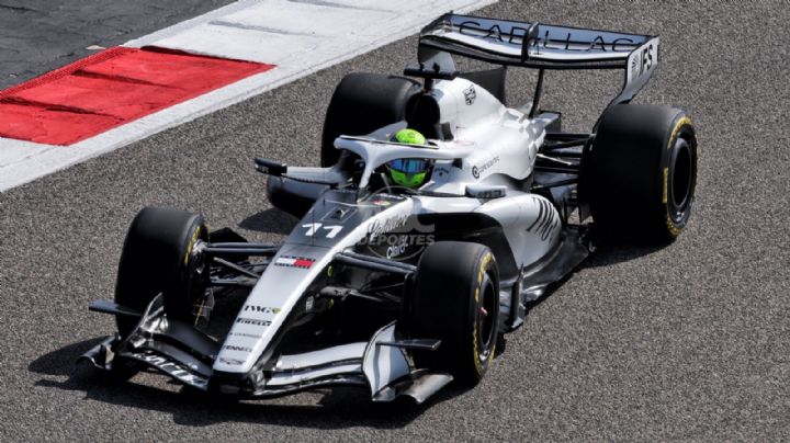 'Checo' Pérez estrena el Cadillac CA01 en Bahréin previo a la temporada 2026 de Fórmula 1