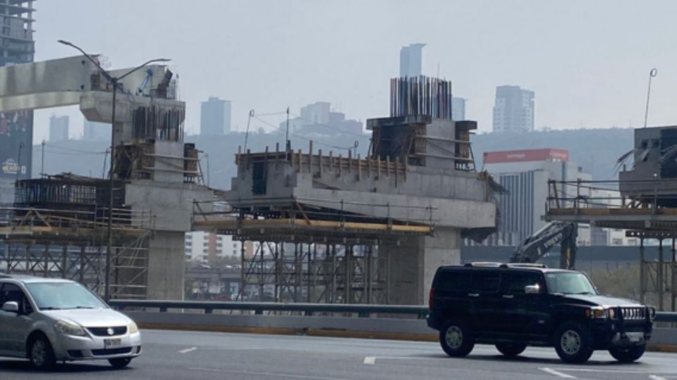 Obras de la línea 4 del Metro de Monterrey.
