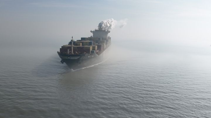 El precio del petróleo vuelve a superar los 100 dólares en medio de ataques a Ormuz