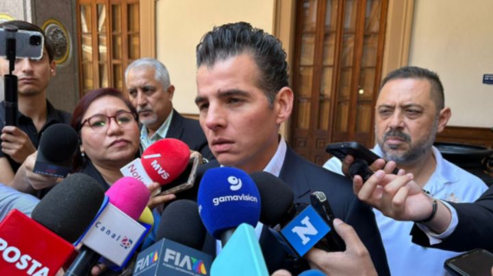 'Es un exceso'; Miguel Flores critica las 2 semanas de vacaciones que diputados se aprobaron