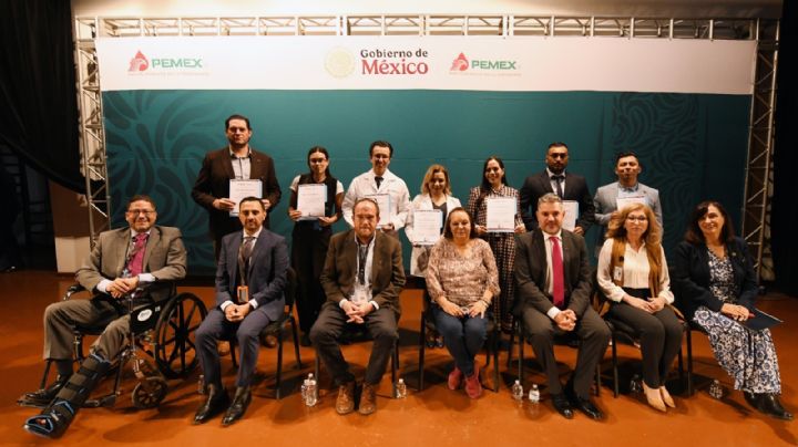 Pemex inicia formación de 291 médicos especialistas y reconoce excelencia académica