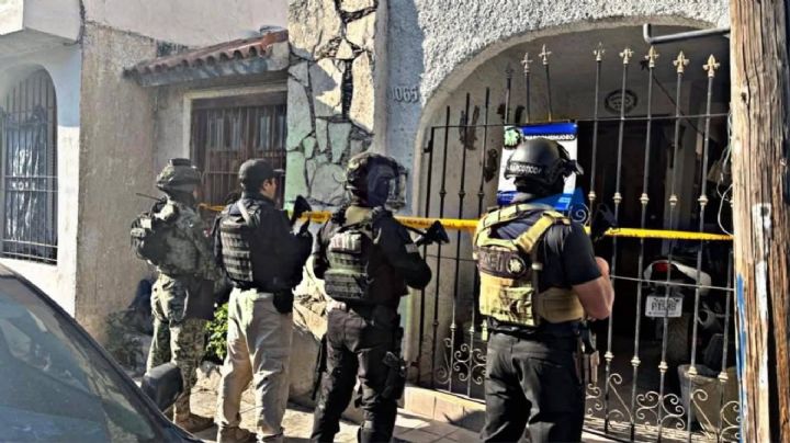 Aseguran granadas, droga y arma tras cateo en Santa Catarina