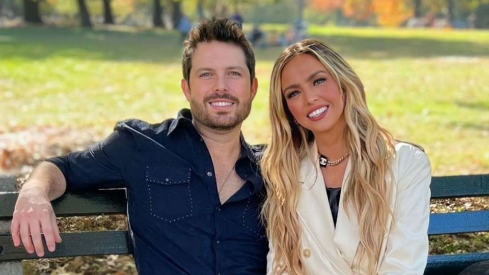 La cantante Karla Díaz junto a su esposo Daniel Dayz