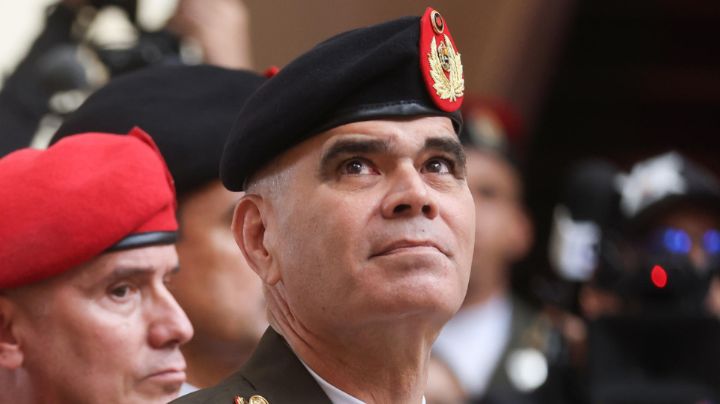 Destituyen a ministro de Defensa de Venezuela tras 11 años en el cargo