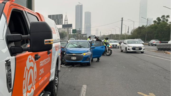 Choque causa intenso tráfico en avenida Morones Prieto en Monterrey