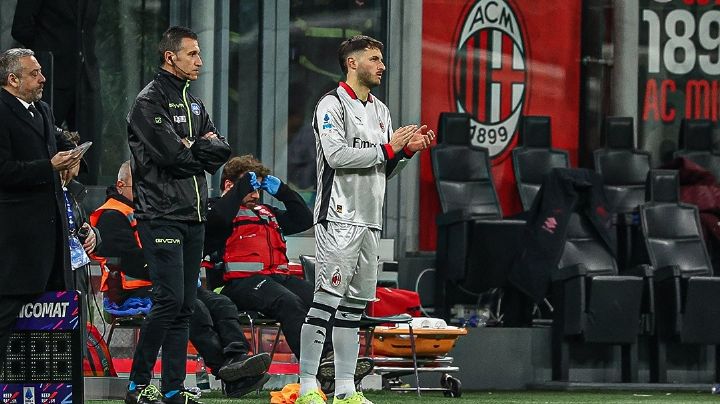 Santiago Giménez vuelve a jugar tras casi 5 meses de ausencia por lesión