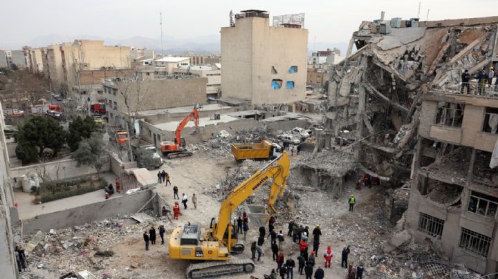 Ataca Israel y EU complejos nucleares iraníes