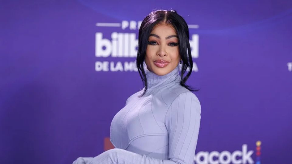 La rapera dominicana Yailin La Más Viral fue arrestada por llevar dos pistolas.