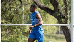 Separa Nico Sánchez a Anthony Martial en Rayados