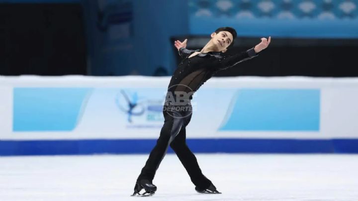 Donovan Carrillo compite en el Mundial de Patinaje Artístico 2026 en Praga