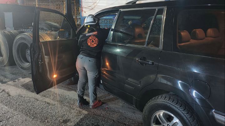 Muere hombre tras choque contra grúa en Santa Catarina