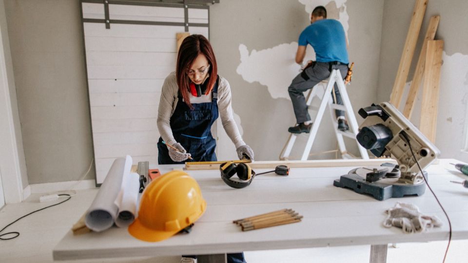 Las mujeres registraron un aumento en puestos laborales, aunque la mayoría fueron sólo de forma temporal.