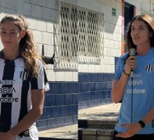 Rayadas inspira a niñas de Santa Catarina mediante el programa social Goles con Causa