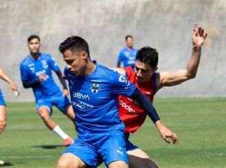 Stefan Medina regresa a entrenar con Rayados