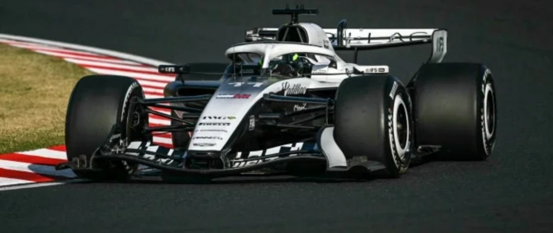 GP de Japón: Sergio Pérez finaliza puesto 20 en la P2 tras rodar media sesión por choque con Albon