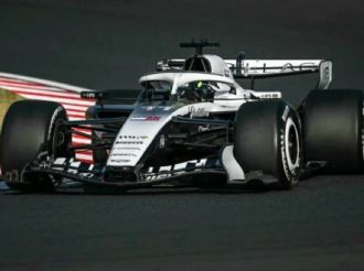 GP de Japón: Sergio Pérez finaliza puesto 20 en la P2 tras rodar media sesión por choque con Albon