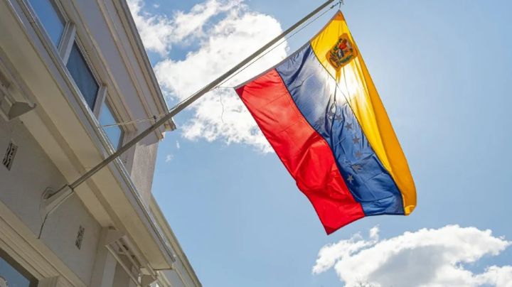 Venezuela retoma el control de sus sedes diplomáticas en Estados Unidos