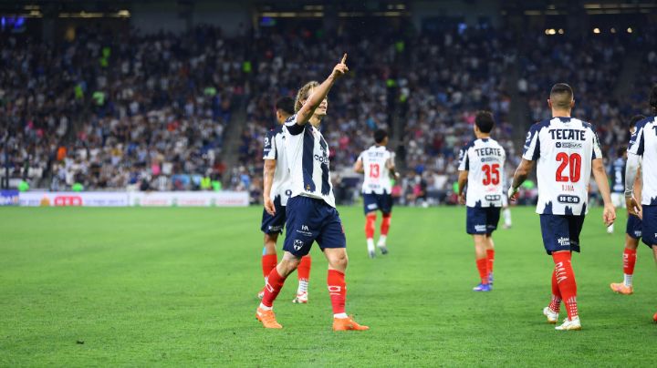 Rayados golea 4-0 a Querétaro en el debut de Nico y llega encendido al Clásico Regio