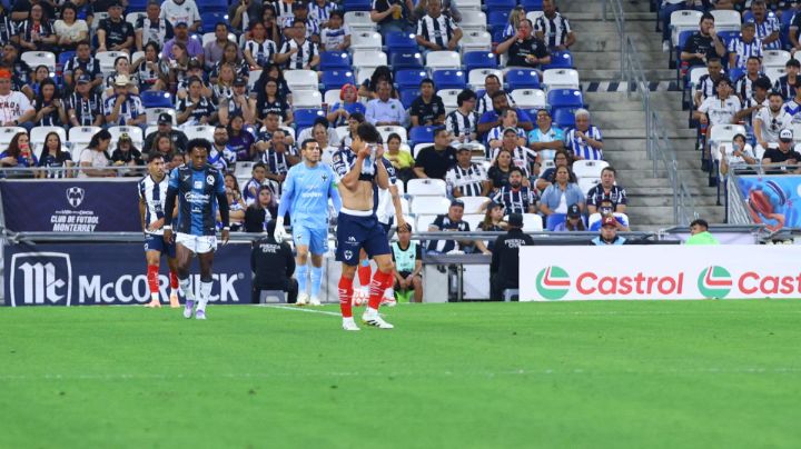 Óliver Torres estaría en duda para el Clásico Regio por lesión; se perdería su segundo consecutivo