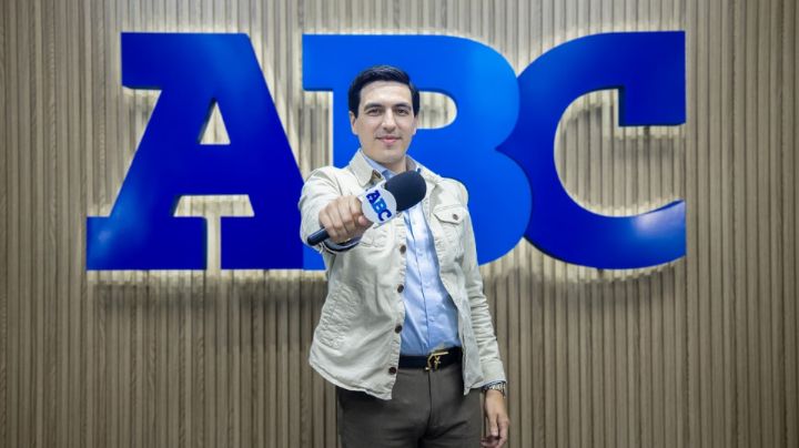 Raúl Hernández Jr. da el salto internacional; firma con Warner Music