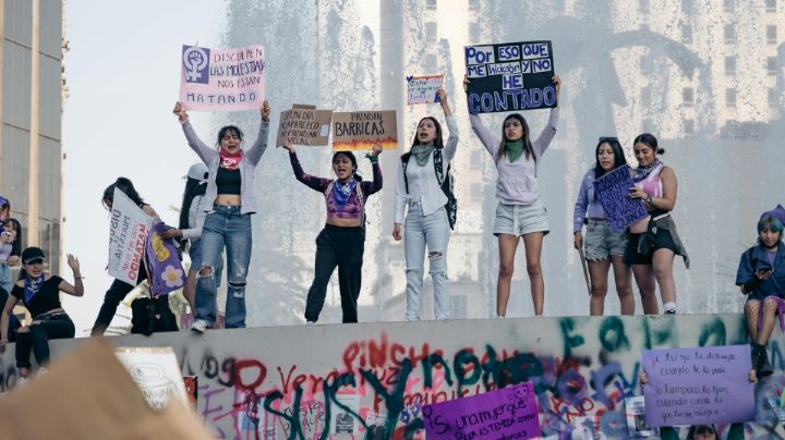 Miles marchan por el 8M en la Ciudad de México