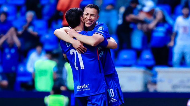 Cruz Azul golea al San Luis y se mantiene como líder de la Liga MX