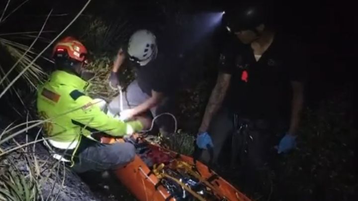 Rescatan a mujer herida de Pico Horcones, en La Huasteca