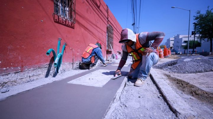 Reducen a un carril avenida Alfonso Reyes por obras en San Pedro