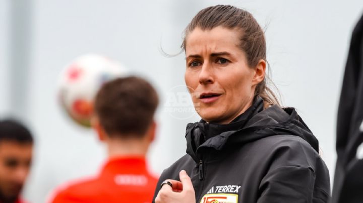 Marie-Louise Eta, nueva entrenadora del Unión Berlín, dirige su primer entrenamiento