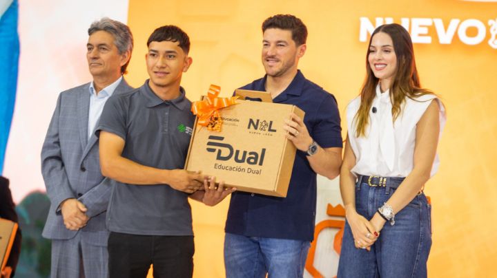 Nuevo León impulsa educación dual con entrega de laptops y nueva ley en puerta