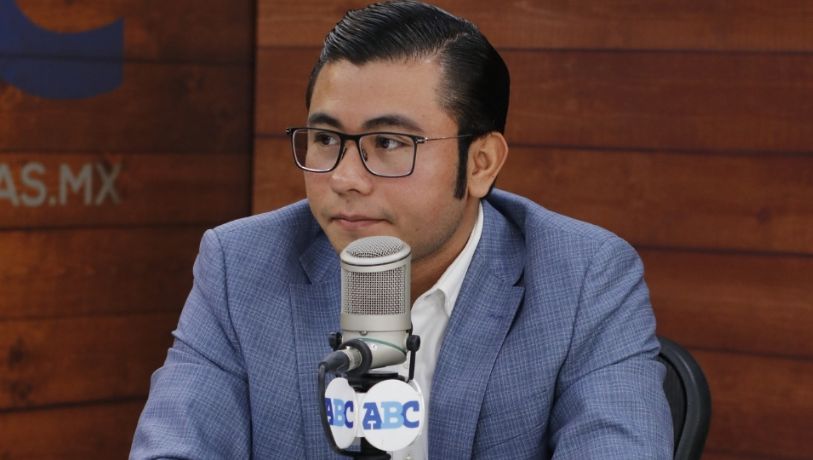 Niega Félix Arratia nepotismo por designar a su esposa alcaldesa