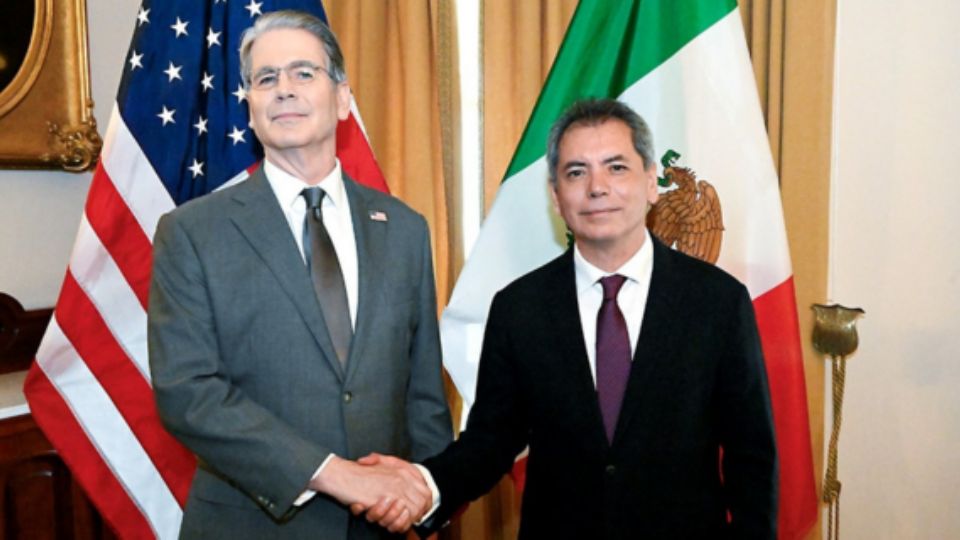 Scott Bessent, secretario del Tesoro de Estados Unidos, y, Édgar Amador, secretario de Hacienda y Crédito Público.