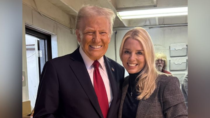 Donald Trump destituye a la fiscal general Pam Bondi