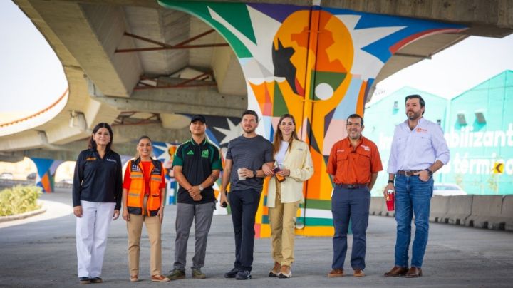 Entrega Estado tercer mural mundialista en avenida Miguel de la Madrid