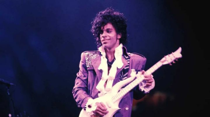 A 10 años de su partida: Lanzan versión inédita de 'With This Tear' interpretado de Prince