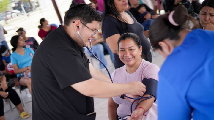 Mega brigada de salud atiende a más de 200 residentes en Zuazua