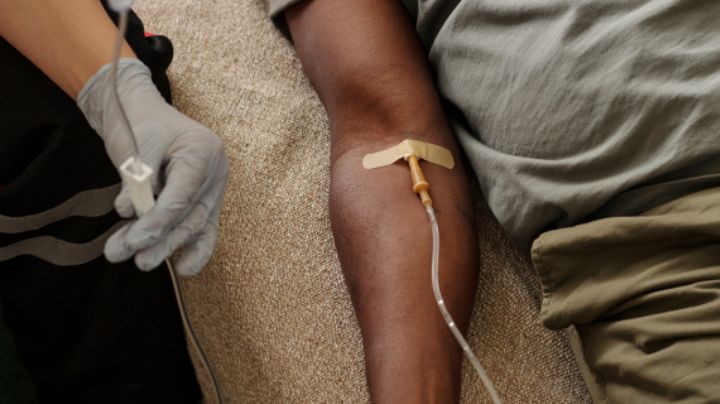 Suspenden en Oaxaca clínica que aplicaba sueros vitaminados; 5 pacientes tuvieron daños
