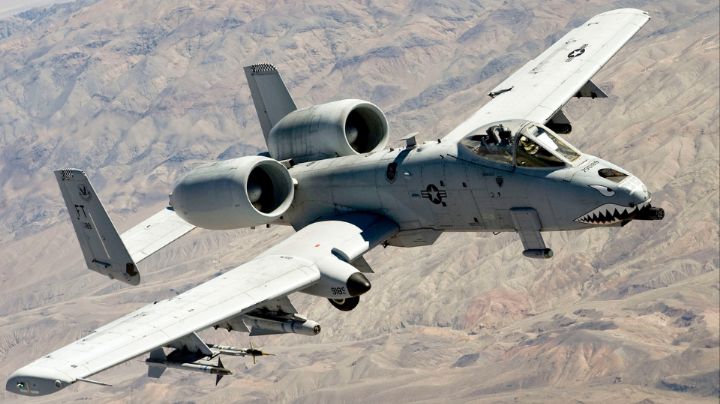 Avión de combate estadounidense se estrella cerca del estrecho de Ormuz