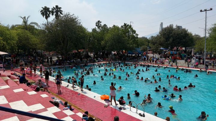 Miles disfrutan del Viernes Santo en el Parque España