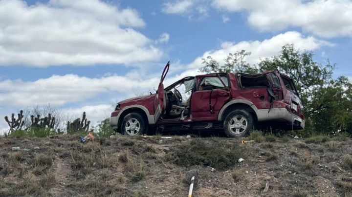 Vuelca familia en carretera al sur de Nuevo León; mueren 2 menores
