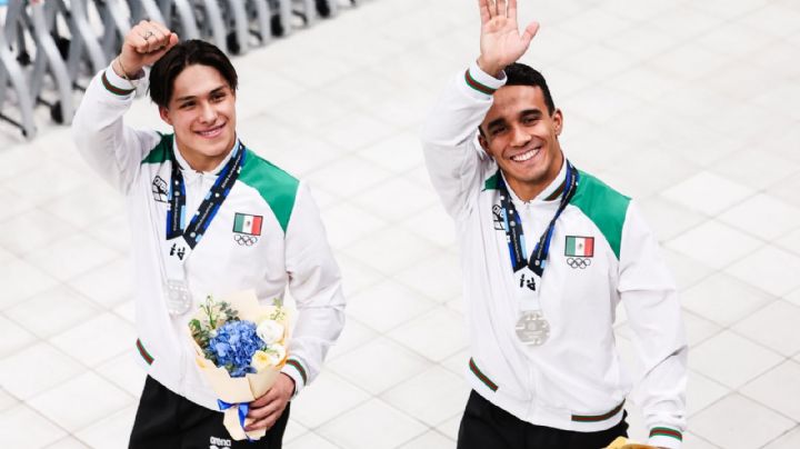 Osmar Olvera y Juan Celaya ganan plata en la Súper Final de Clavados 2026 en China