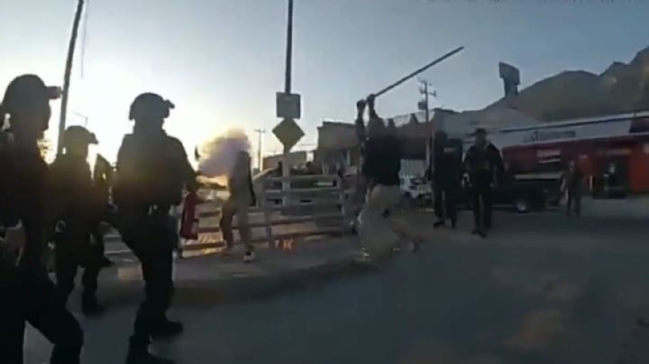 Desarman con humo de extintor a joven armado con cuchillo en Santa Catarina