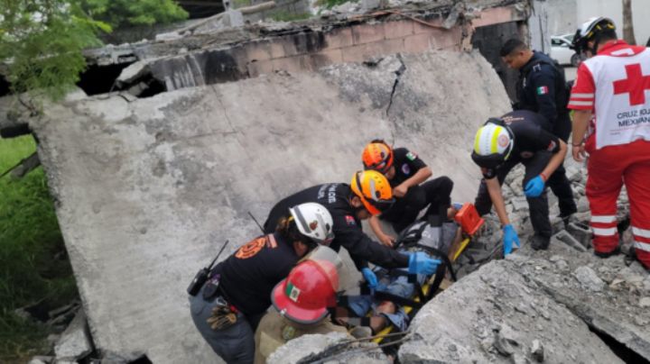 Barda le cae encima a recolector de cobre en Guadalupe; queda atrapado entre escombros