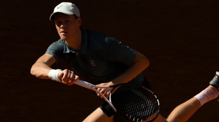 La semifinal entre Sinner y Medvedev, suspendida por lluvia, se completará el sábado