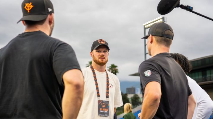 Osos de Monterrey apalea 34-10 a Mexicas con Sam Darnold como capitán honorario