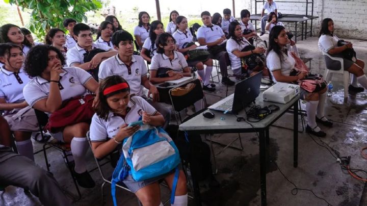 Congreso de CDMX regula el uso de celulares en primarias y secundarias