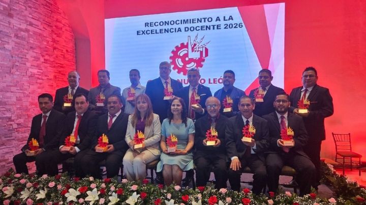 Reconocen a docentes del CECATI NL por su trayectoria
